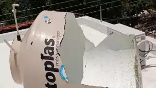 “Con la naturaleza no se juega”: Tinaco de una casa en Valladolid explota tras el impacto de un rayo