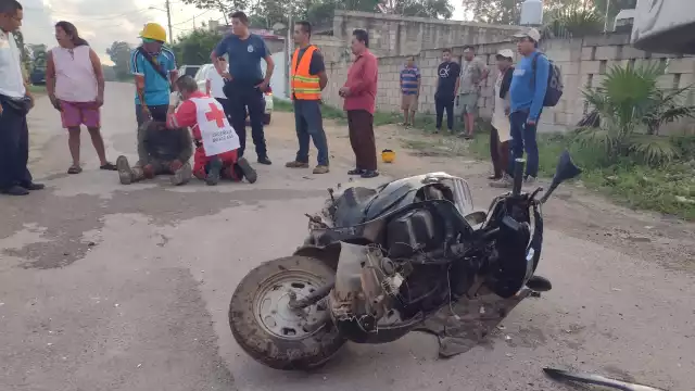El motociclista presentó golpes y posibles fracturas
