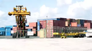 La unidad entre los sectores empresarial y político se considera crucial para enfrentar los desafíos y fortalecer la competitividad de México en el escenario global