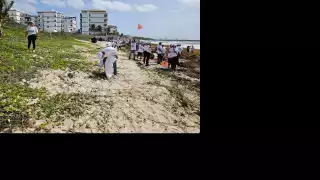 Lezama explicó que solo el 9% del plástico que se produce en el mundo, se recicla, mientras que el resto termina causando la contaminación en los mares