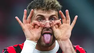 Santi celebra por partida doble