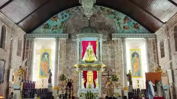 El altar ha pasado por varias transformaciones desde 1956 hasta 2024.
