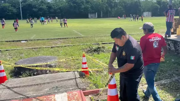 Madre e hija acabaron en aguas negras en el campo de Dzoncauich Madre e hija acabaron en aguas negras en el campo de Dzoncauich
