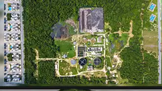 Trabajan muy por encima de su máximo original y ocasiona que no pueden procesar todos los efluentes de manera eficiente en la ciudad