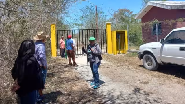 Campesinos de San Antonio Millet realizaron un plantón para recuperar el ojo de agua Yaax-Ha.
