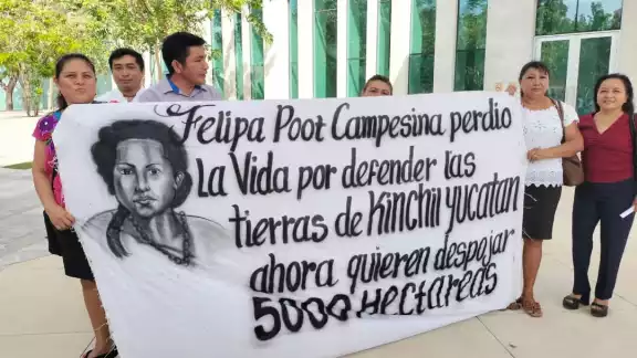 Ejidatarios de varias comunidades alzan la voz en el Centro Internacional de Congresos de Mérida