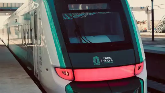 Se reformó el artículo 28 de la Constitución Política, en materia de vías de transporte ferroviario.