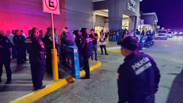 Detención de carmelita por presunta promoción engañosa en Walmart genera controversia