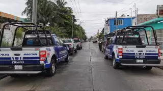 Aseguran camioneta con más de 100 mil pesos y detienen a dos personas en Ciudad del Carmen