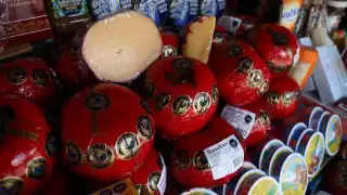   Queso de bola se vende hasta en 800 pesos en Yucatán; peligra la venta de marquesitas y postres  