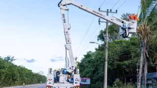 CFE revisará más de 100 puntos de la red eléctrica de Cozumel por fallas en el suministro