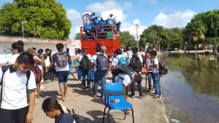 Alumnos de una telesecundaria rural de Tizimín  contarán con un espacio digno; Joaquín Díaz Mena promete la construcción de una nueva escuela