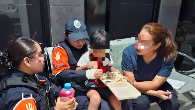 Elementos de GEAVIG atendieron y cuidaron al menor rescatado.