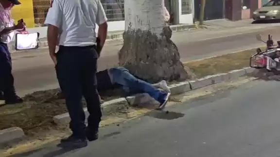 Motociclista derrapa en estado etílico Motociclista derrapa en estado etílico