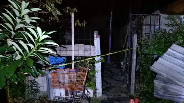El incendio se registró durante la madrugada, alertando a los vecinos