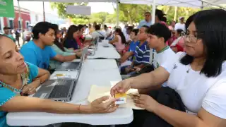 Estudiantes deberán de cambiar su tarjeta Va y Ven del 15 al 31 de enero