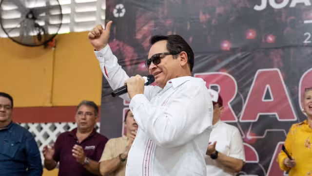 Joaquín Díaz Mena llamó a los funcionarios a trabajar con humildad