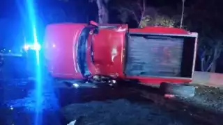 El conductor y su acompañante fueron trasladados al Hospital General de Chetumal