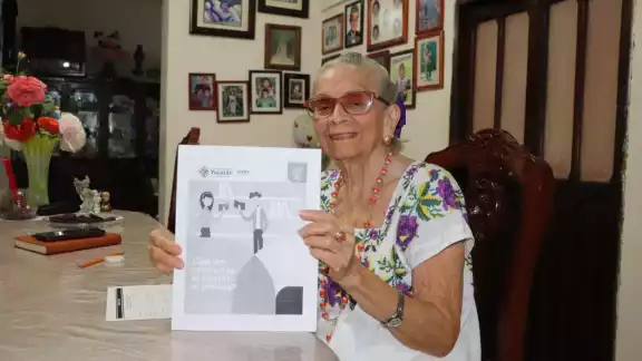 A sus 94 años, María Grimalda Dorantes cumplió el sueño anhelado de recibir su certificado de estudios