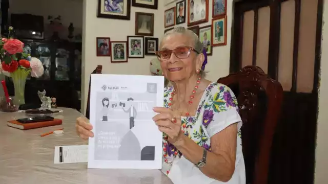 A sus 94 años, María Grimalda Dorantes cumplió el sueño anhelado de recibir su certificado de estudios