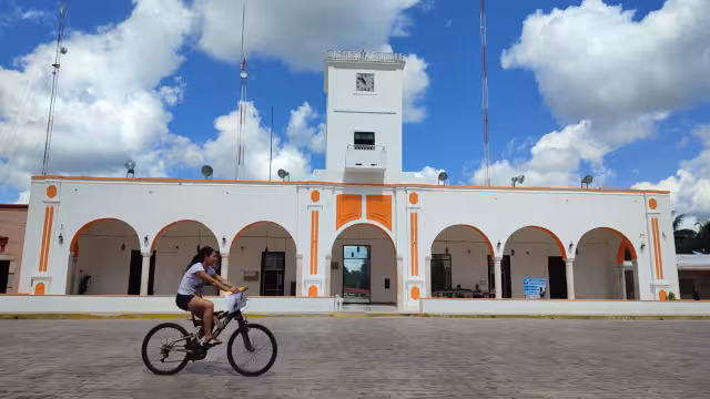 Se analiza homologar el horario de Yucatán con el de Quintana Roo