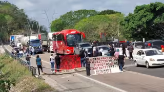 158 denuncias por bloqueos carreteros en Campeche en seis años