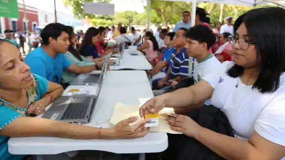 Estudiantes deberán de cambiar su tarjeta Va y Ven del 15 al 31 de enero Estudiantes deberán de cambiar su tarjeta Va y Ven del 15 al 31 de enero