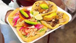 Feria del Salbut llena de sabor al Barrio de San Sebastián en Merida