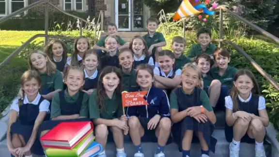 Los pequeños de la escuela católica lucían felices por haber regresado a clases. Los pequeños de la escuela católica lucían felices por haber regresado a clases.