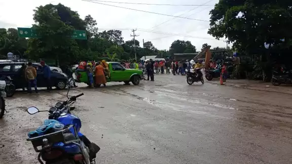 Los habitantes bloquearon el acceso a la comunidad Los habitantes bloquearon el acceso a la comunidad