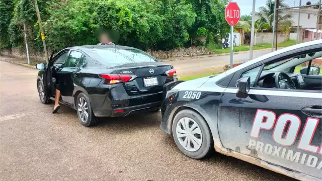 Debido a que ambos conductores no llegaron a un acuerdo, ambos fueron llevados a las instalaciones de Tránsito