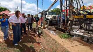 Retiran autos abandonados, basura y escombro durante Mega Operativo en Ciudad Caucel