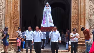Más de 250 menores reciben la Primera Comunión durante fiesta de la Virgen de la Asunción en Peto