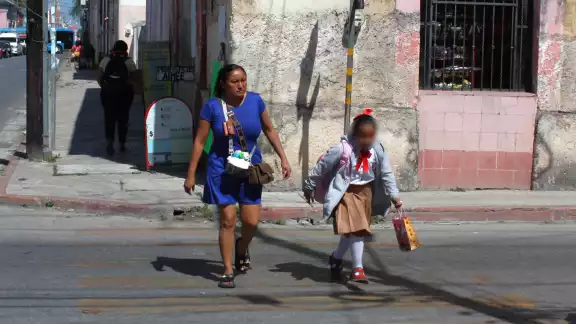 Detectan irregularidades en la proveeduría de insumos para estudiantes; modificarán el programa