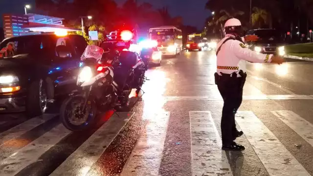 Paramédicos acudieron al sitio confirmando que el hombre había perdido la vida de forma instantánea