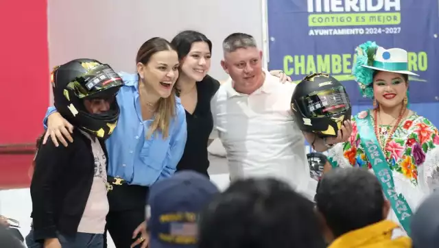 La Alcaldesa de Mérida invitó a los motociclistas a reportar baches, encharcamientos y calles en mal estado