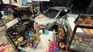 No se reportaron lesionados, aunque los daños oscilan arriba de los 200 mil pesos