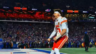 Patrick Mahomes,  QB de los Chiefs, se rinde ante Lamine Yamal en la Euro  