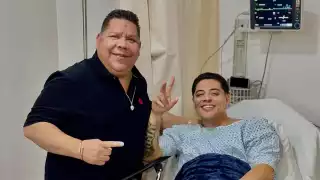 El vocalista desde la cama del hospital