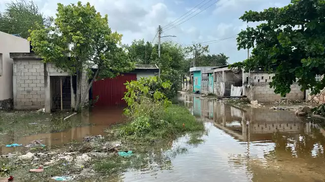 El agua ha ingresado a las viviendas de Celestún