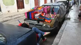 Muchos de los que se dedican a la informalidad son profesionistas que no logran colocarse en un puesto