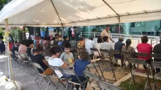 Los depósitos van de acuerdo a la letra inicial del primer apellido; no es necesario acudir antes.