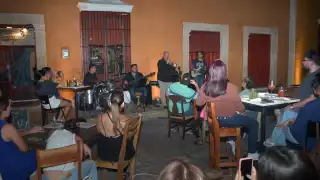 El espectáculo fue aplaudido por los campechanos y turistas que pasaban por la calle 59