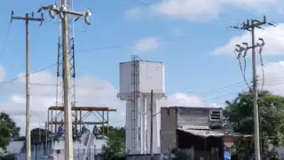 La falla eléctrica se presentó cerca del tanque elevado.