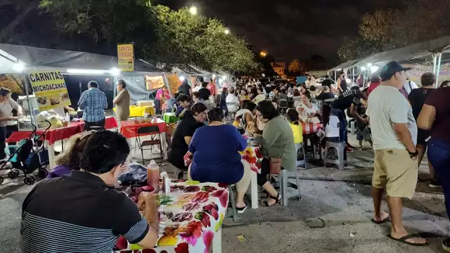 El tianguis del fraccionamiento Del Parque de Mérida ofrece diversos productos