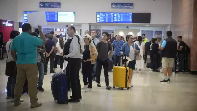Hay gran movilidad de pasajeros en el aeropuerto de Mérida