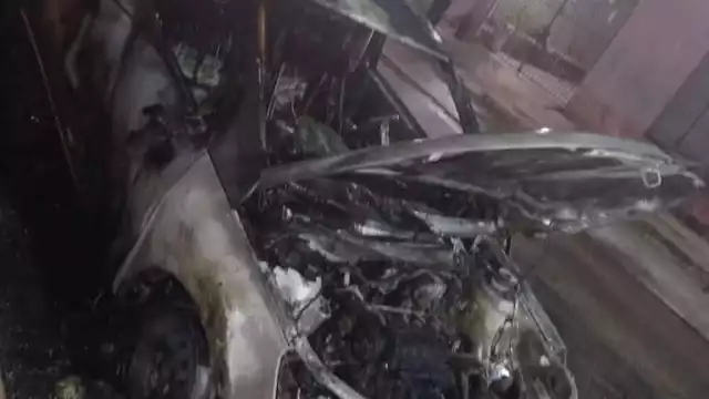 Bomberos localizaron unos residuos de acelerante químico, lo cual podría ser un indicador de que el incendio fue intencionado