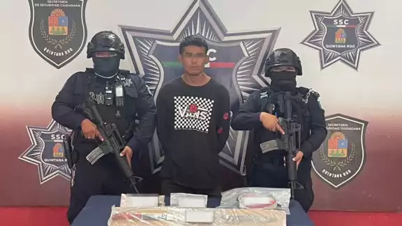 Presunto narcomenudista fue detenido en Othón P. Blanco. Presunto narcomenudista fue detenido en Othón P. Blanco.