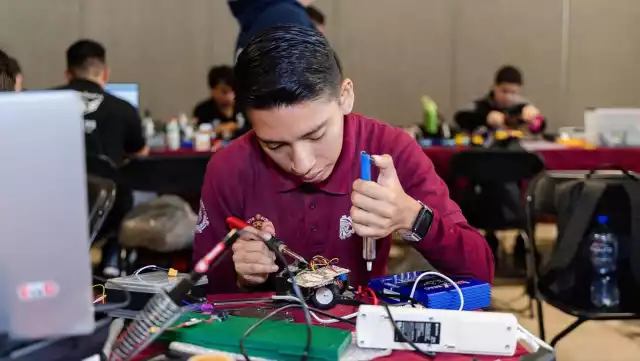 Se han creado laboratorios digitales en planteles de nivel superior