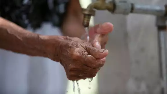 Pobladores denuncian que el Ayuntamiento de Cansahcab no está potabilizando el agua Pobladores denuncian que el Ayuntamiento de Cansahcab no está potabilizando el agua